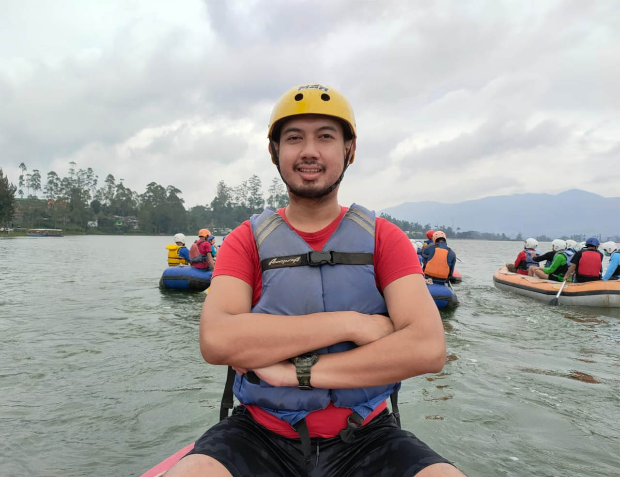 Refreshing, Andi Merpati Pilih Rafting