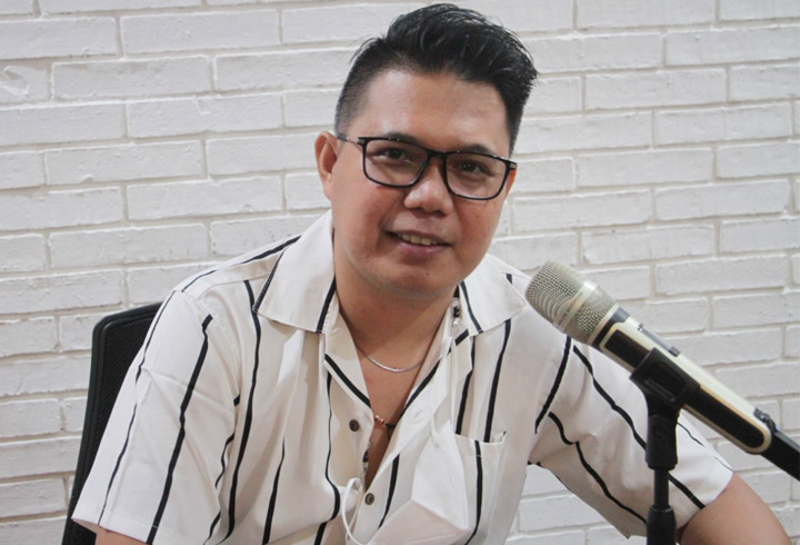 Andrigo Phoner Radio di Wilayah Semenanjung Tanah Air Basisnya Genre Pop Melayu