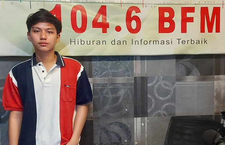 Rakhan Devana Visit Radio Sampai Belitong