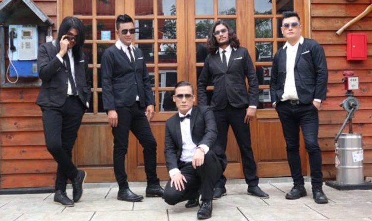 Firman Siagian, Rock n Roll Tapi Flamboyan