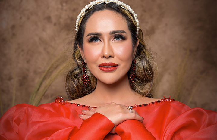  Dangdut Star Ratu Meta Punya Jiwa Filantrofis