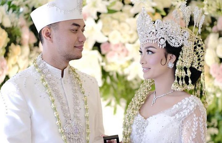 Kejutan Ulang Tahun Zaskia Gotik dari Suami dan Anak Tercinta