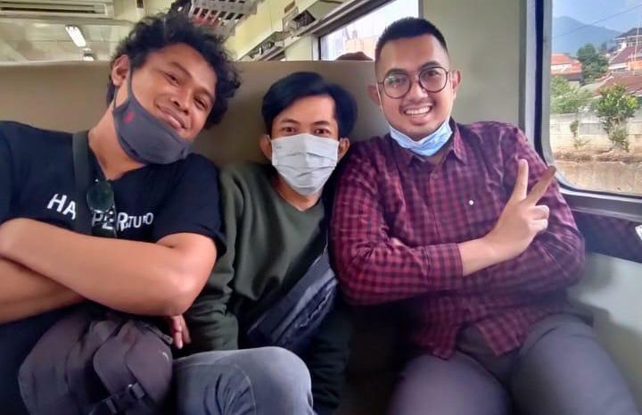 Lebaran, Ayuz Merpati Band Pulang Kampung Plus Visit Radio