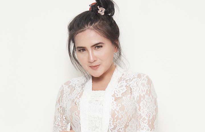 Dianna Dee Starlight: “Saya Mau karena Satu Frekuensi”